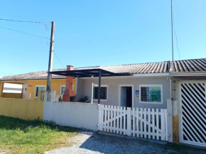 Excelente casa na praia em Matinhos PR. 600 metros da praia.